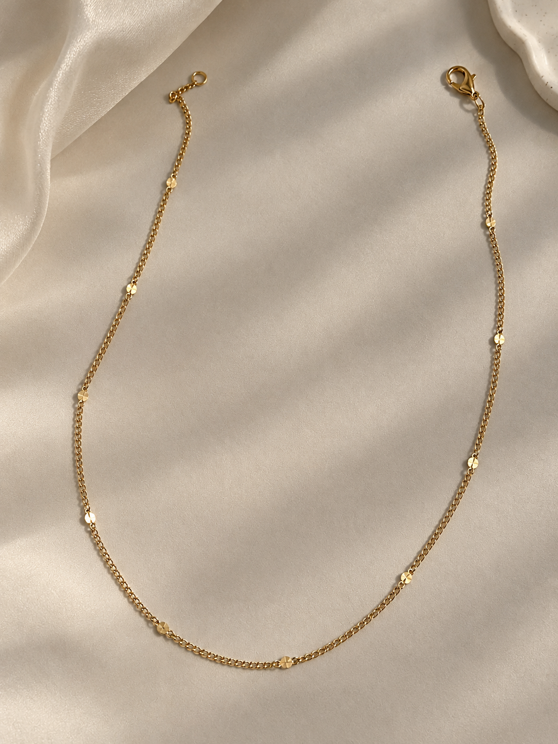 Dainty Disc Chain Necklace