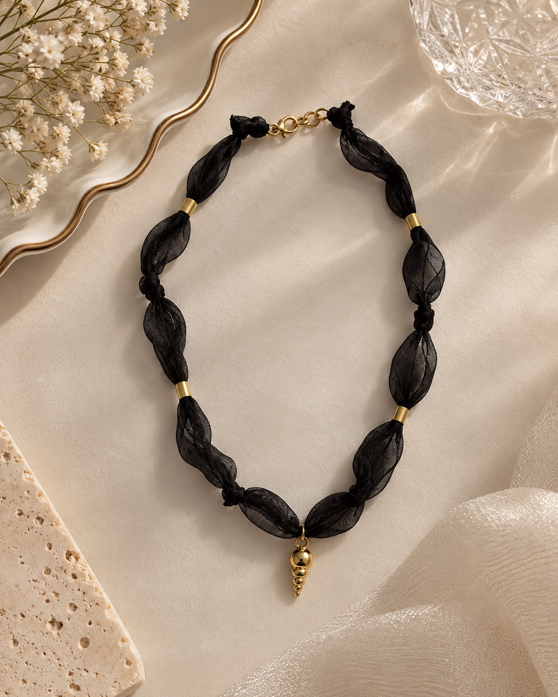 Noir Bloom Necklace